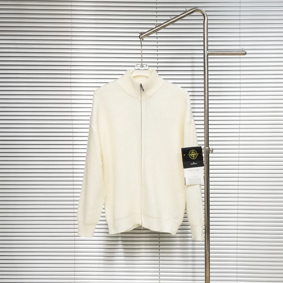 P310 top version (different currencies) Style: Stone Island STONE LSLAND high weight knitted wool cardigan jacket Color: Picture color Size: M-XXXL Fabric: Blended Accessories: Full set of customized accessories No gender distinction, same style for men and women